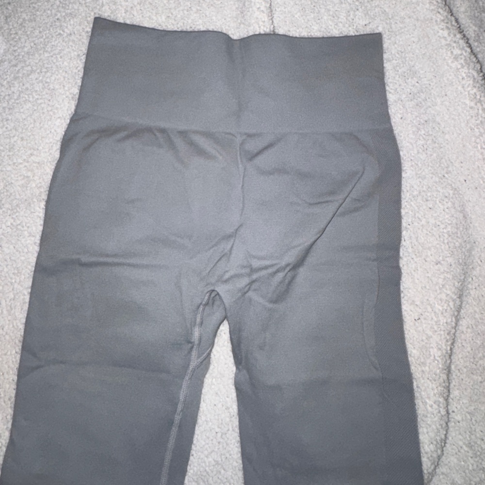 Assorted Color Workout Leggings Lot/Set - Picture 8 of 11